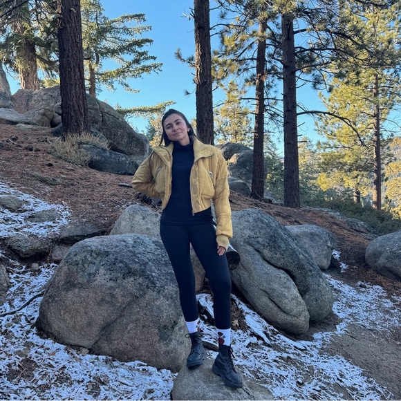CLOSET CLEAROUT ✨FREE PEOPLE Boulder Babe Bomber Puffer Jacket Mustard
Size XS - Picture 7 of 11
